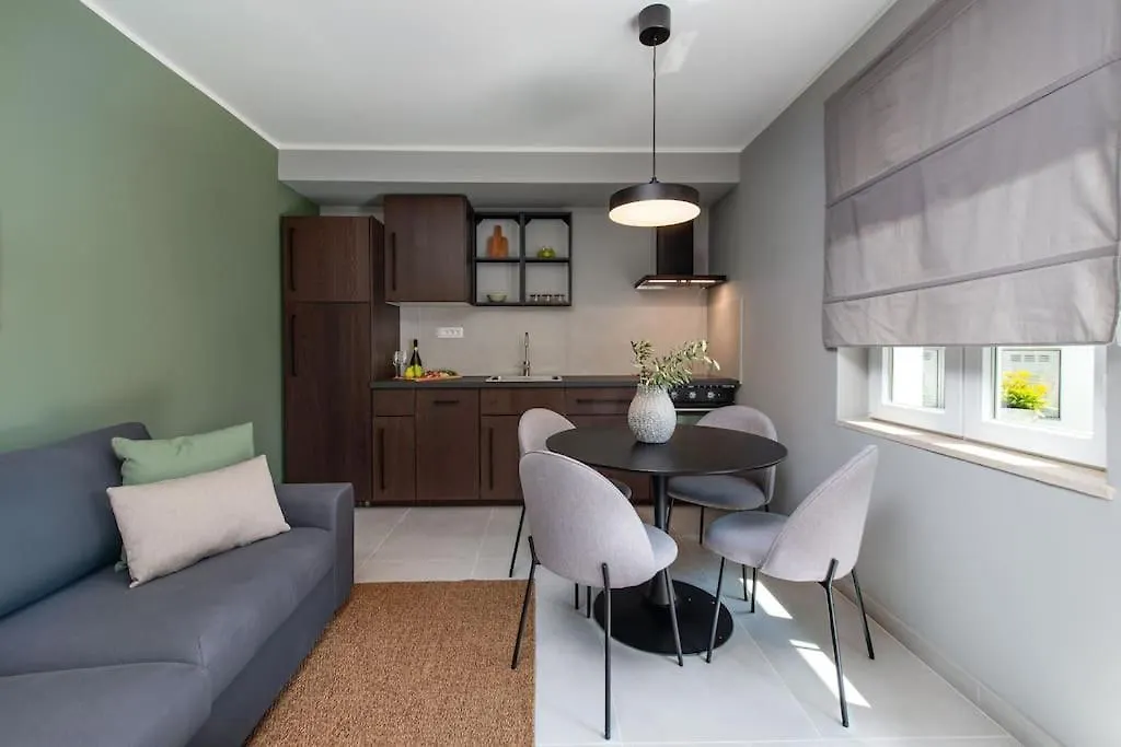 Bruno Studio Apartment - With Private Parking Rijeka 0*,  Croatia